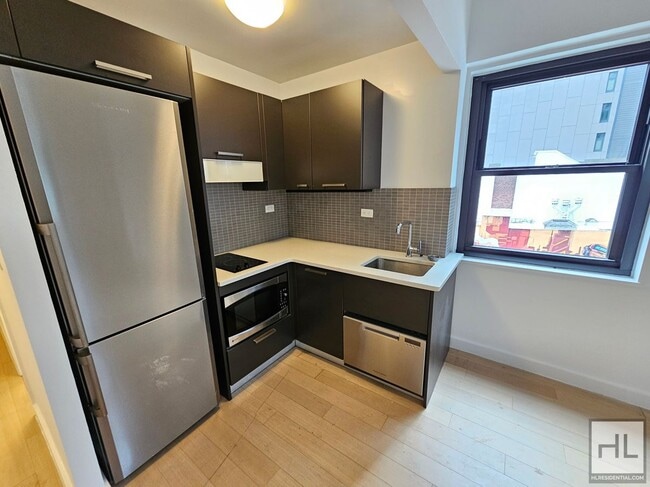 Building Photo - Modern Studio in Murray Hill | 7th Floor, ...