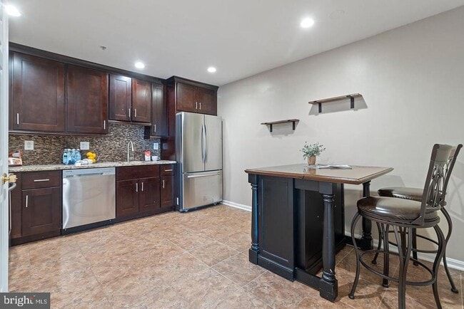 Building Photo - 8926 Mallard Ct