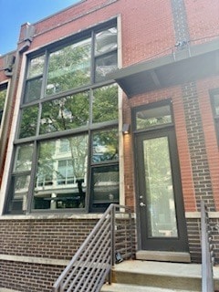 Building Photo - 917 N Kingsbury St