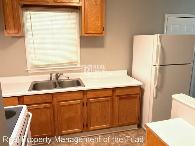 Building Photo - 3 br, 1 bath House - 216 Matt Place