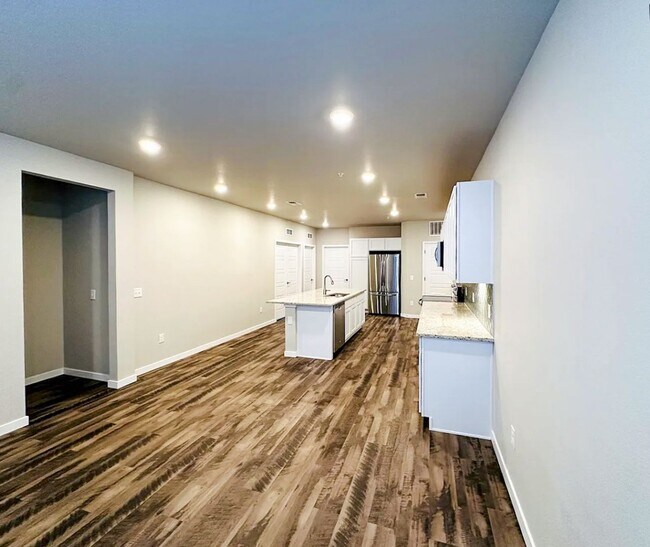 Building Photo - TRAILS AT WESTCREEK - 3bd 2ba condo with 1-car garage!