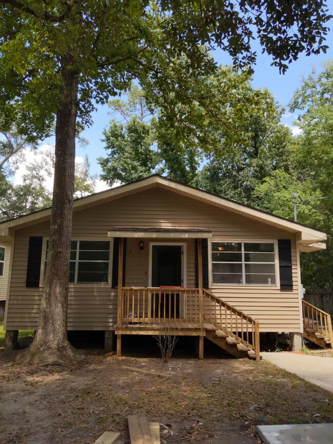 Building Photo - 34099 Longleaf Ln