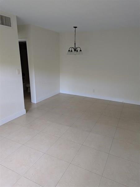 Foto del edificio - 5220 NE 14th Way