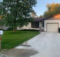 Building Photo - 1223 Reece Dr