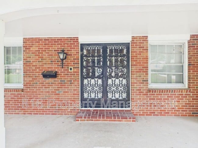Foto del edificio - 3233 Shady Bend Dr