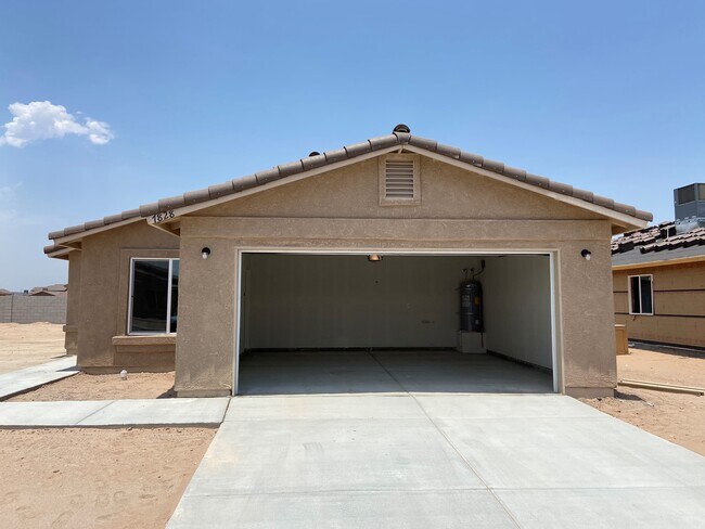 Building Photo - 7828 E 44th Ln