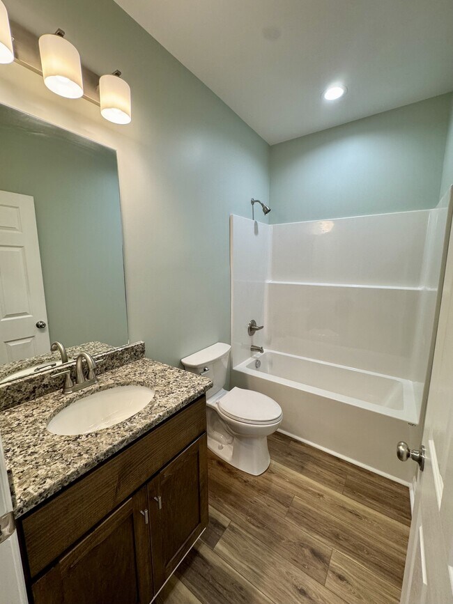 Building Photo - 16592 Jamilynn Dr