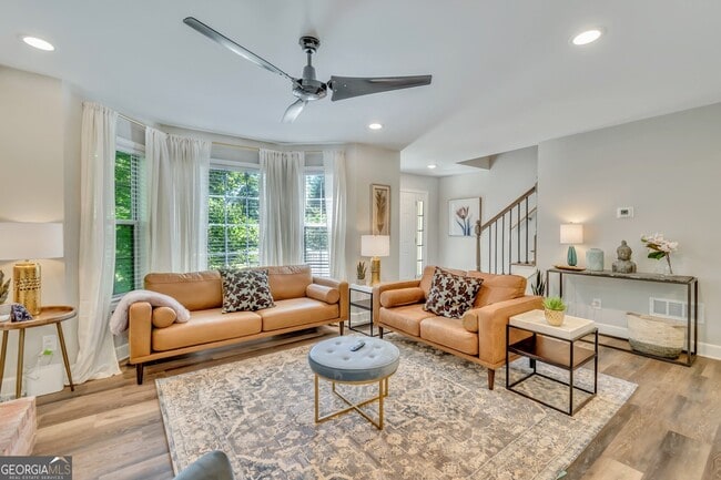 Foto del edificio - 2145 Lindley Ln