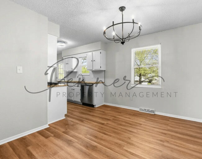 Building Photo - 1204 S Ward Pkwy