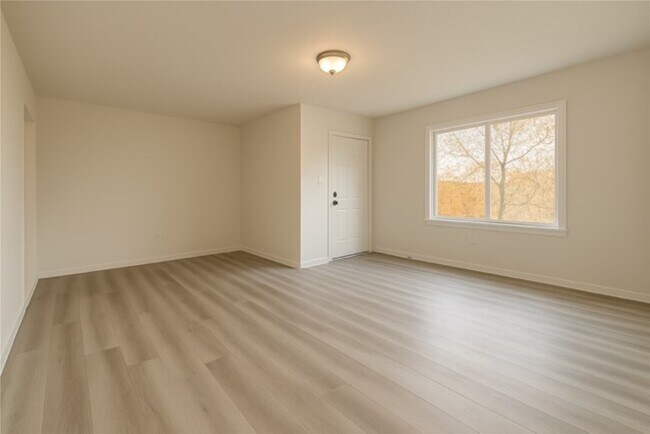 Foto del edificio - 1421 Kingston Dr