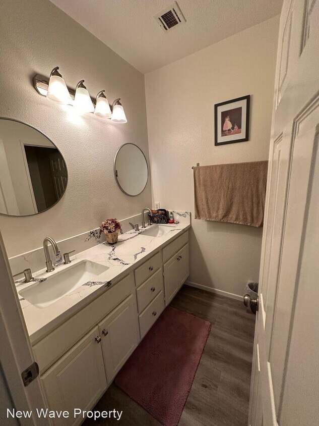 Foto del edificio - 3 br, 2.5 bath House - 17804 Cottonwood Court