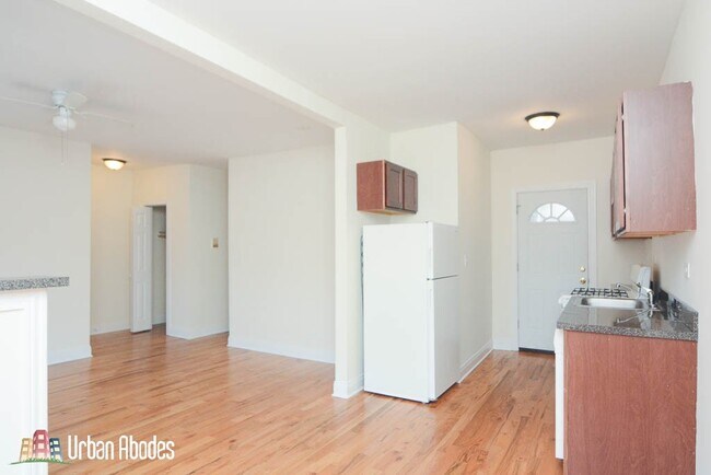 Foto del edificio - 625 W Cornelia Ave