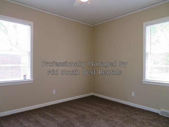 Foto del edificio - 1415 Greendale Ave