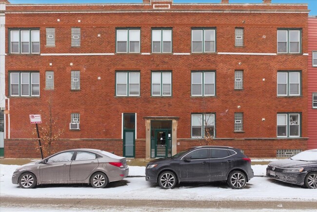 Building Photo - 2351 W Charleston St