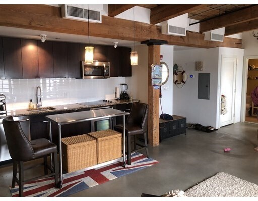 Building Photo - 90 Wareham St