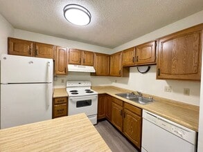 Building Photo - 3211 15th Ave S