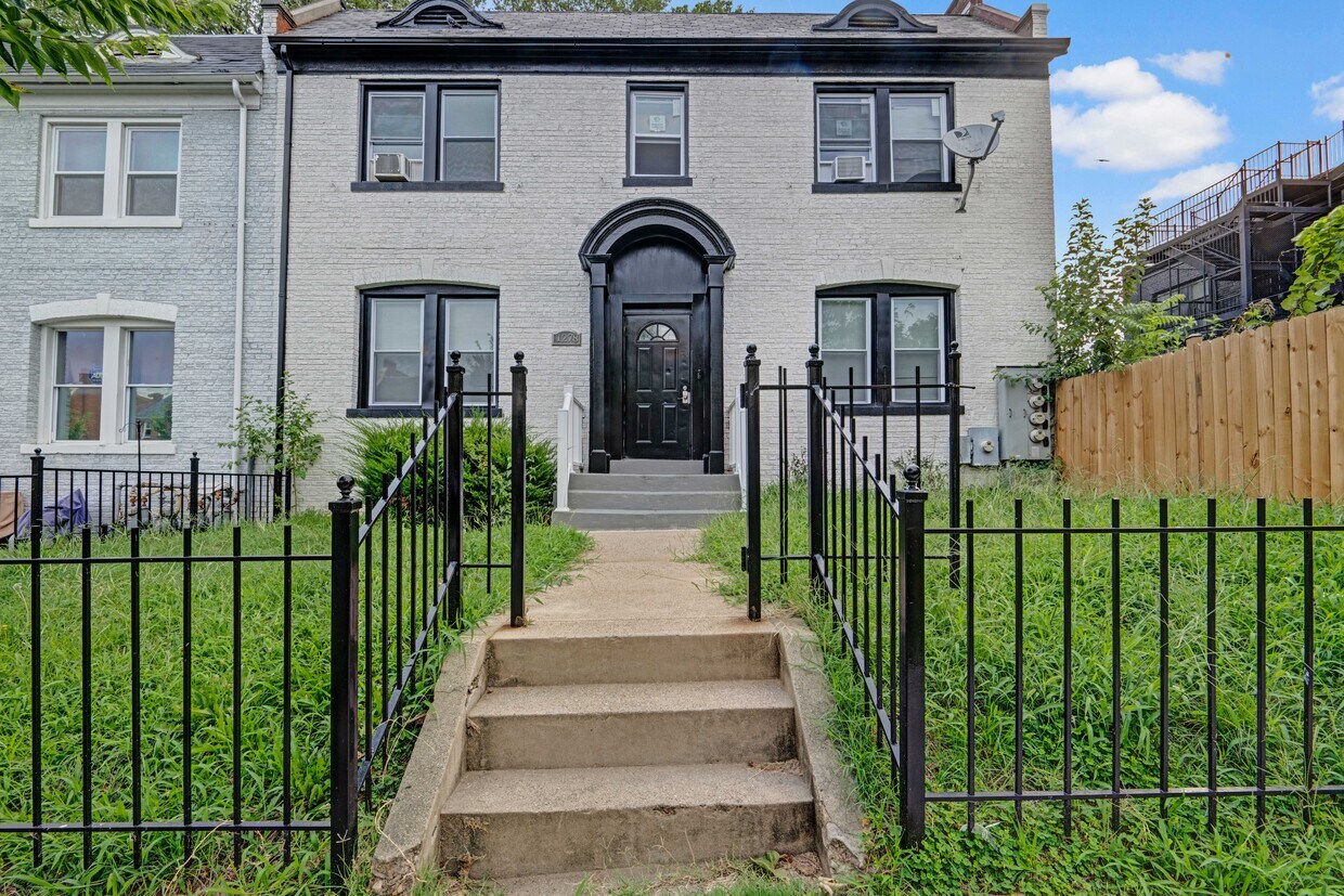 1278 Simms Pl NE Unit 1, Washington, DC 20002 Condo for Rent in