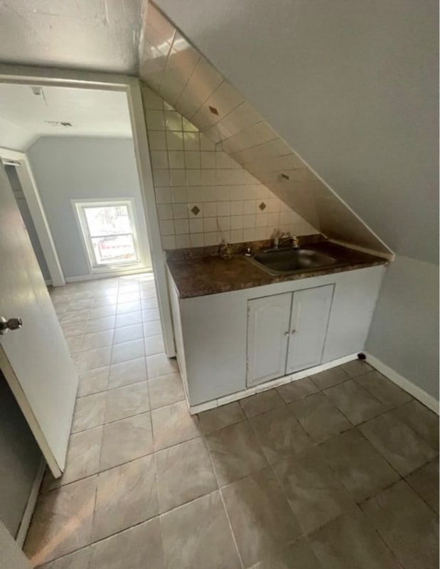 Building Photo - 65 Highland Ave