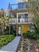 Building Photo - 61 Gramercy
