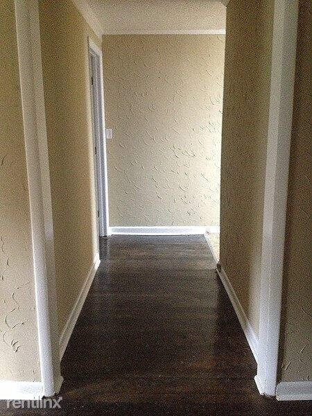 Building Photo - 4 br, 2 bath House - 213 Twin Oak Drive