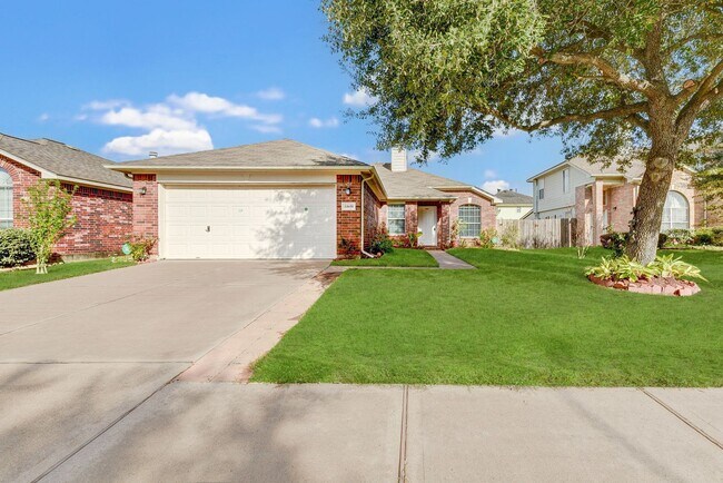 Building Photo - Beautiful 3-Bedroom Home in Kingsbridge Co...