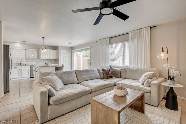 Foto del edificio - 526 Farrington Ct