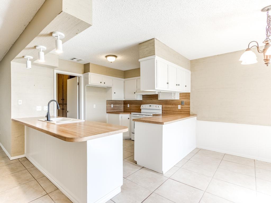 6605 Lyrewood Ln, Oklahoma City, OK 73132 House Rental in Oklahoma