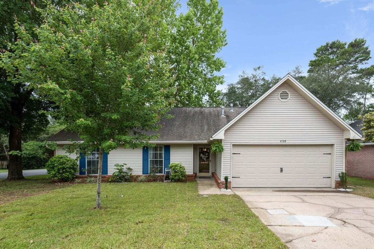 Foto principal - 4508 Parkwood Ln