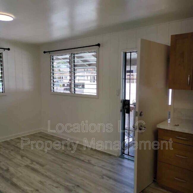 Building Photo - 635 Piikoi St