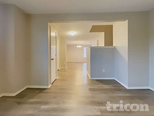 Building Photo - 1113 Beeblossom Dr