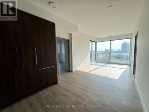 Building Photo - 25-1525 McMahon Dr