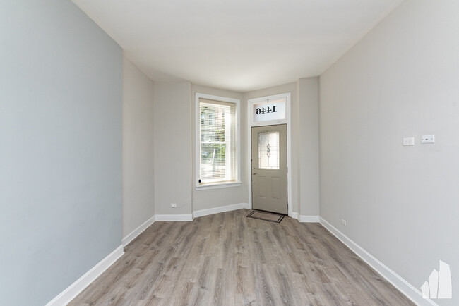 Foto del edificio - 1446 W Lexington St