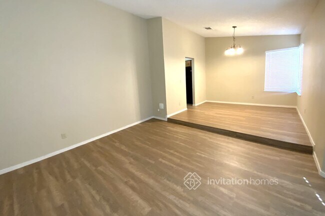 Foto del edificio - 4920 Evergreen Glen Dr