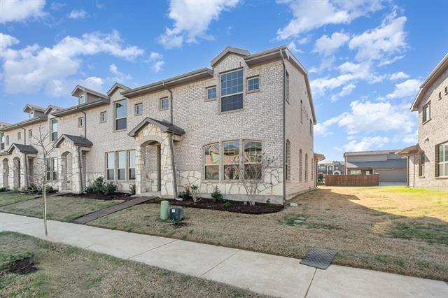 Building Photo - 3324 Solana Cir