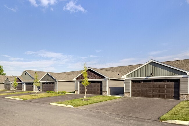 Building Photo - 24 Glade Lp