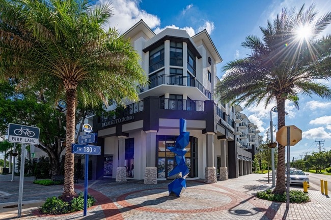 Building Photo - Palmetto Station