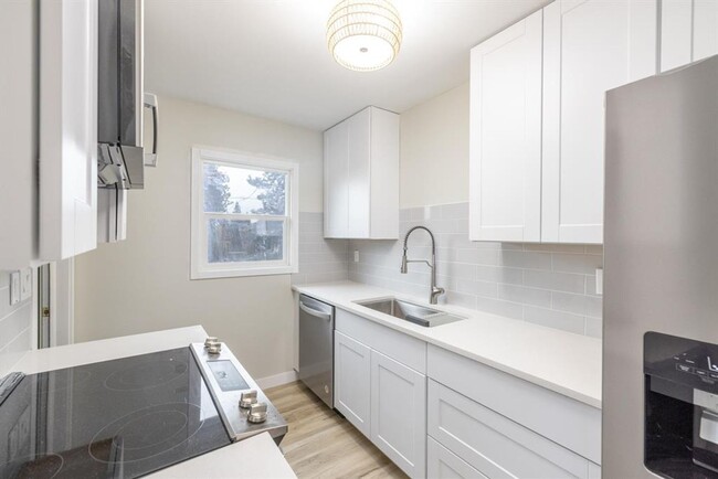 Building Photo - Move In Ready South Hill 2 Bedroom 1 Bath ...