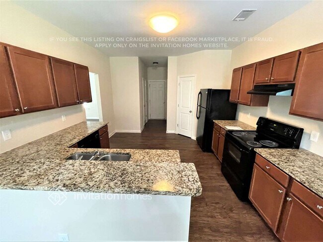 Foto del edificio - 2445 Valley Creek Dr