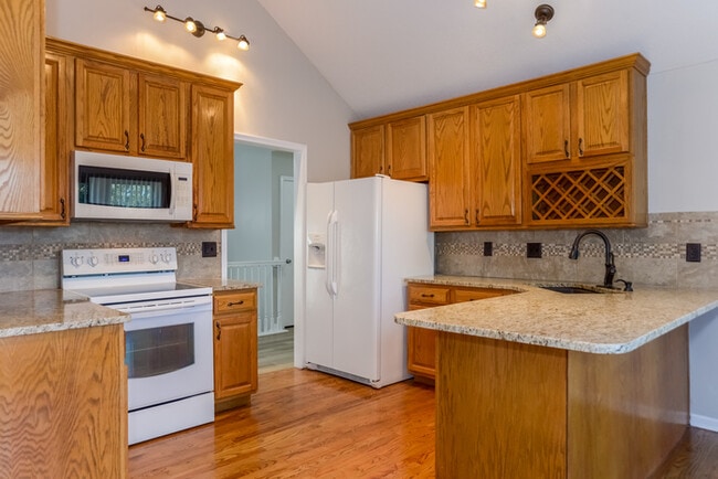 Building Photo - 1504 Bridlewood Ln
