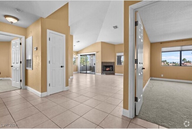 Building Photo - 5048 S Rainbow Blvd