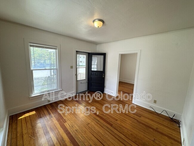 Building Photo - 612 E Del Norte St
