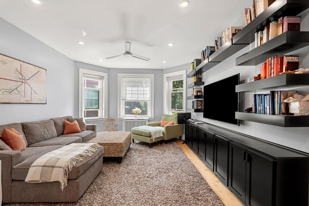 Foto principal - 193 Pleasant St