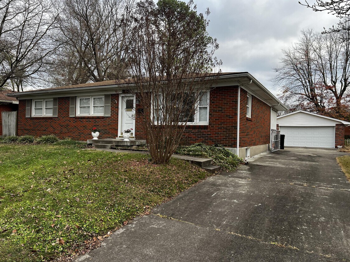 Photo - 4214 Blossomwood Dr (Louisville, KY)