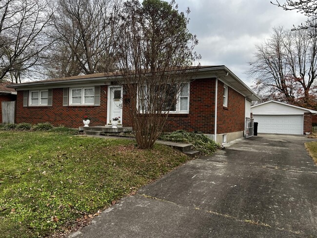Photo - 4214 Blossomwood Dr (Louisville, KY) House