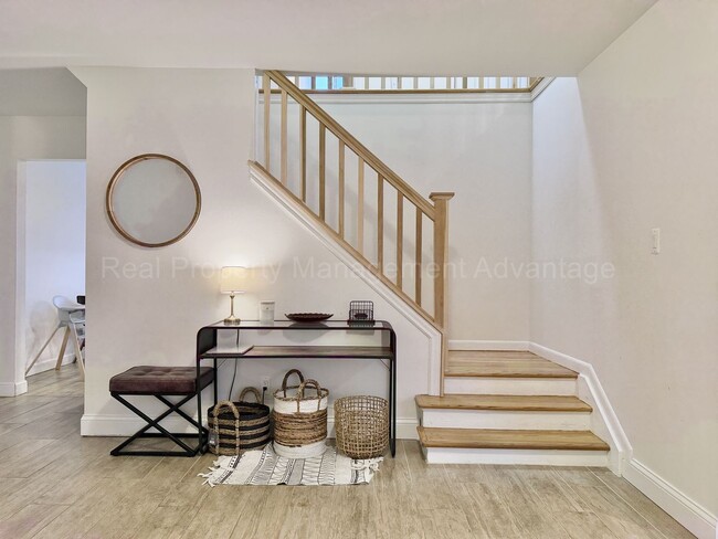 Building Photo - Spacious 4-Bedroom Colonial Minutes from Birmingham