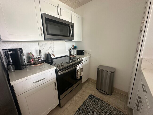 Cocina - 1133 Waimanu St