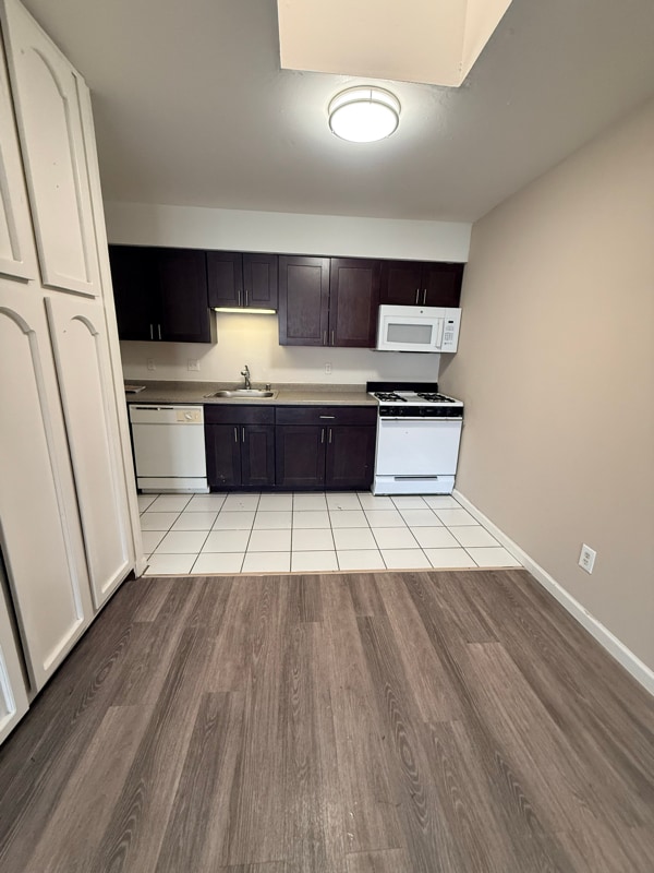 Foto del edificio - 3402 N Oakland Ave