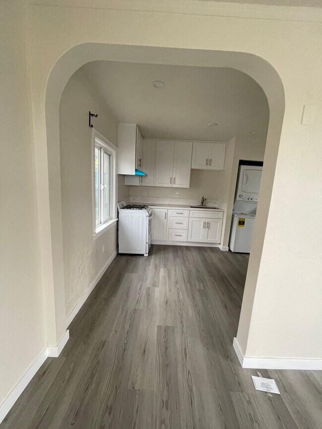 Foto del edificio - 4507 Lowell Ave