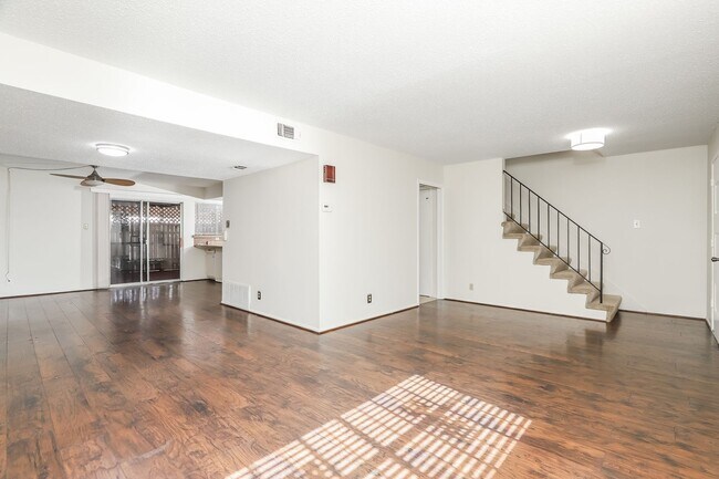 Photo - $250 OFF first months rent!!! 3 bedroom 2.... House