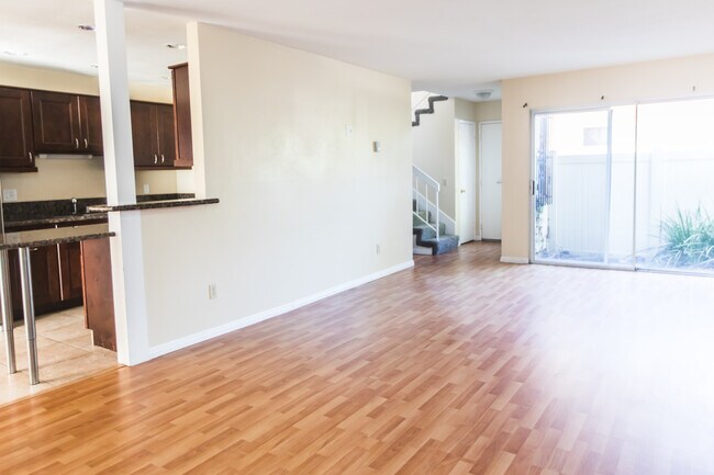 Foto del edificio - 7831 Hummingbird Ln